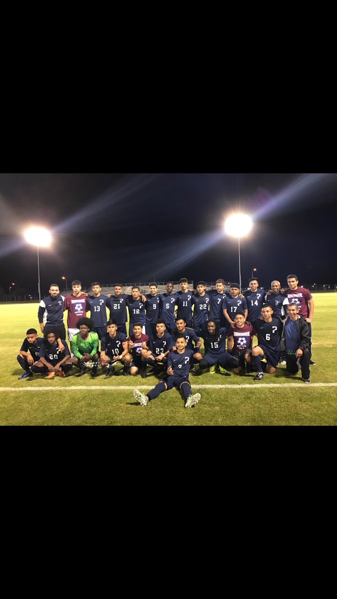 carlosivan_8's tweet photo. Love my team💙⚽️❤️ #BrookReed https://t.co/z7lWjwWBfZ