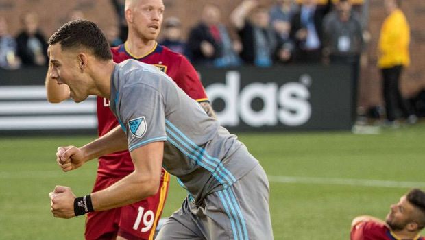 New soccer pod! <a href="/PrinceHallett/">Nicolas Hallett</a> <a href="/alorei7/">Andy Lorei</a> <a href="/GarrettDenney/">Garrett Denney</a> break down #MNUnited's first #MLS victory over #RealSaltLake. zonecoverage.com/2017/podcasts/…