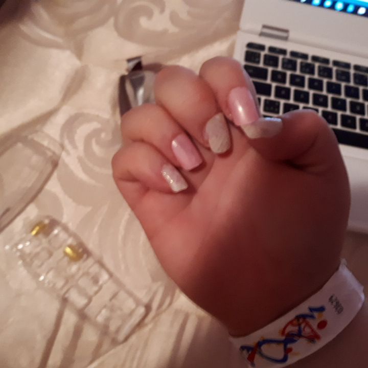 Renée AV tweet media