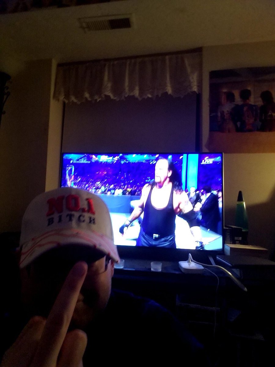 chuck_rick's tweet photo. I LOOOOVE PredicionCade!! #Wrestlemania @sjmariner9 @AshtonY97 @SpradlingRocky #NumberOneBitch https://t.co/9mbXJnYTn6