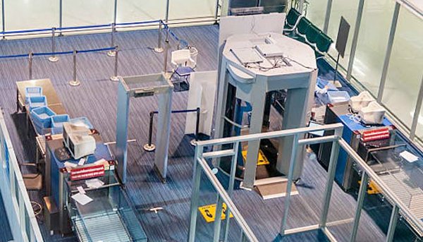 SakshiNews's tweet photo. #indianairports #patdowns #fullbodyscanners
ఇండియన్ విమానాశ్రయాల్లో కొత్త మార్పు
https://t.co/Hw53GbWQ0w https://t.co/SrssOTWw9g