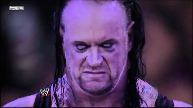 paddypower's tweet photo. Me on pay day, and me the day after. #WrestleMania #PPMania https://t.co/okhJcApvc1