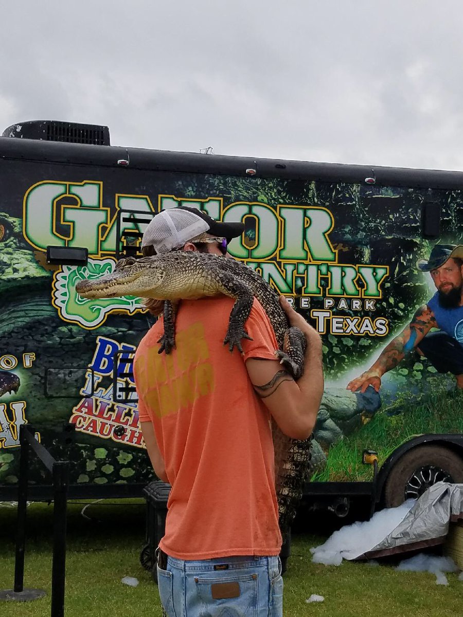 jharrisonJPD's tweet photo. CajunFest 2017 was fun and parking was interesting:  https://t.co/aiSi5kad59 https://t.co/wKB7qVmlFw