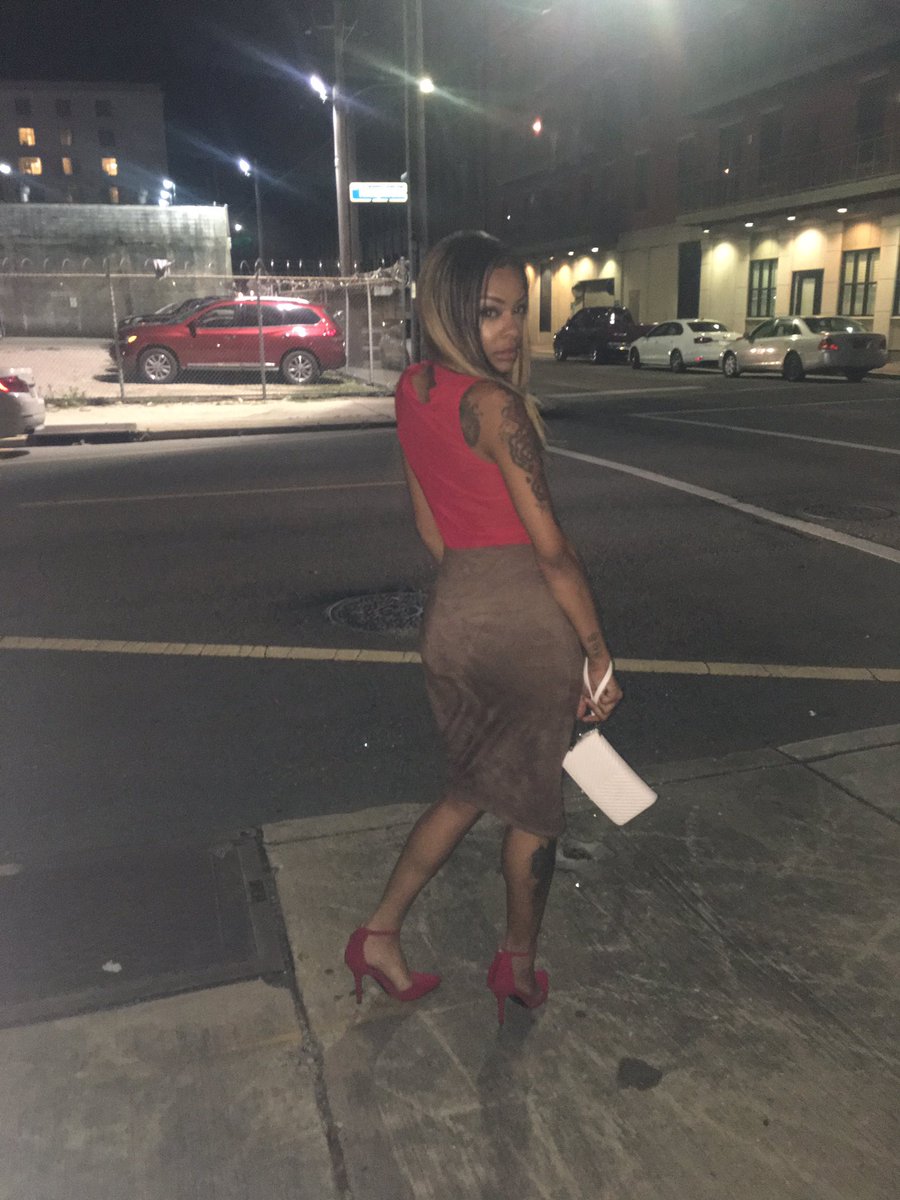 ___LaquaniaLynn's tweet photo. NIA BABY 😈🤑 #daddybooty https://t.co/YJyXtQvVbL