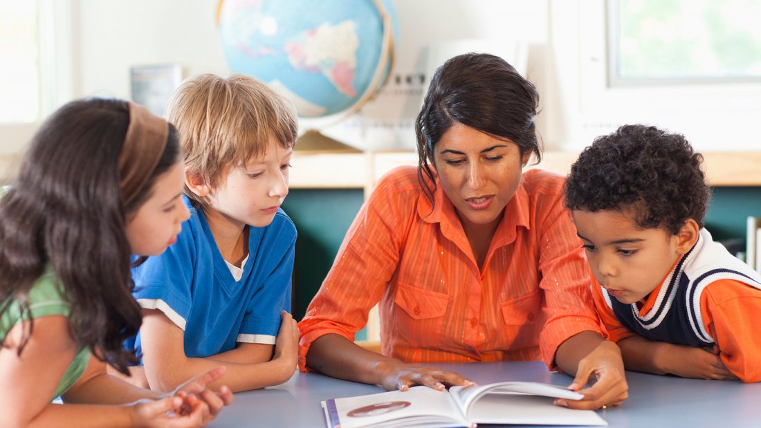 edutopia's tweet photo. It's not just for teachers. How to use the Depth of Knowledge wheel to engage students: https://t.co/Zs2X6HMi44. #engagechat https://t.co/MPUhIjNvd3