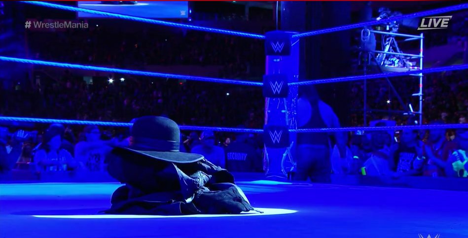 DeckyGaming's tweet photo. #tytaker #undertaker #wwe #WrestleMania https://t.co/KeAkZJADuU