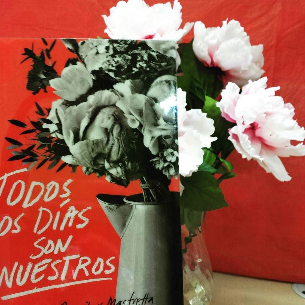 pmlib's tweet photo. LUNES LIBROS 📚 BOOK MONDAY 📚 
TODOS LOS DIAS SON NUESTROS *** ALL DAYS ARE OURS 🌸🌹🌸🌹🌸 #LUNESLIBROS #PMLIBRARY #pmlibreads #biblioteca #patc… https://t.co/82ncxjdGPb