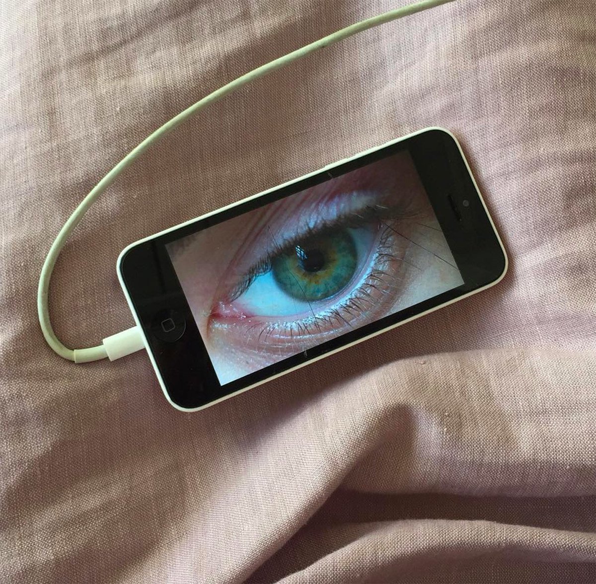 iam_internet's tweet photo. Contemporary Art In A Selfie World / Interview with Boris Groys by @inrussiacom
👉 https://t.co/ykNc4dhuND
📬 #IAMWeekly (45) https://t.co/dTb8MBAZmG