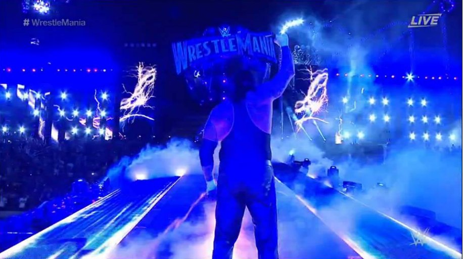 MasterF56's tweet image. Y aquí termina la infancia de muchos. #ThankYouTaker #Wrestlemania