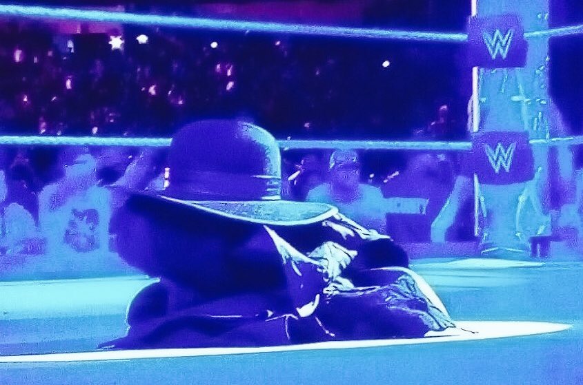 wrestlingctrl's tweet photo. The End Of A Era. #ThankYouTaker For Everything That You Have Done For The Company But More Importantly The Fans. 1990-2017 #Wrestlemania https://t.co/3nfPvC0pOR