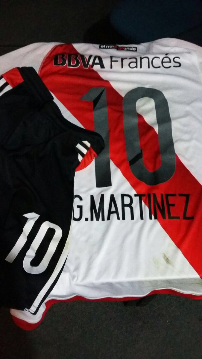 PasoaPaso's tweet photo. Querés ganar el short y la camiseta de River? Dale RT. 
Seguí nuestra cuenta, @Liberotyc y manda: 
#PasoAPaso #PityMartinez10PaP https://t.co/W5PRkamuAA