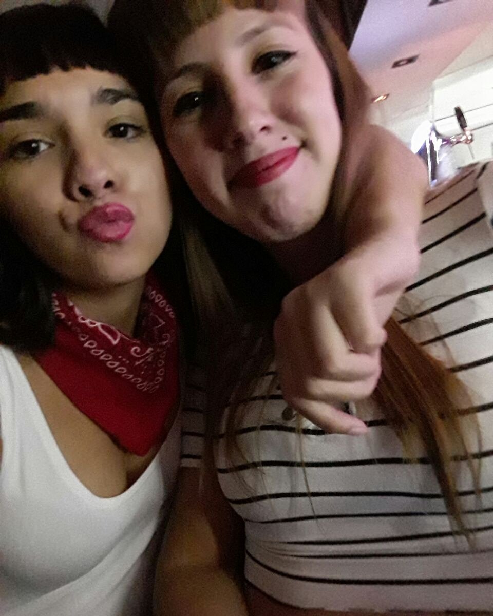 EmilseOrtiz8's tweet photo. #LocurasContigo♡🎶 te quiero pelotuda ♡♡ https://t.co/k7Zh5qooc8