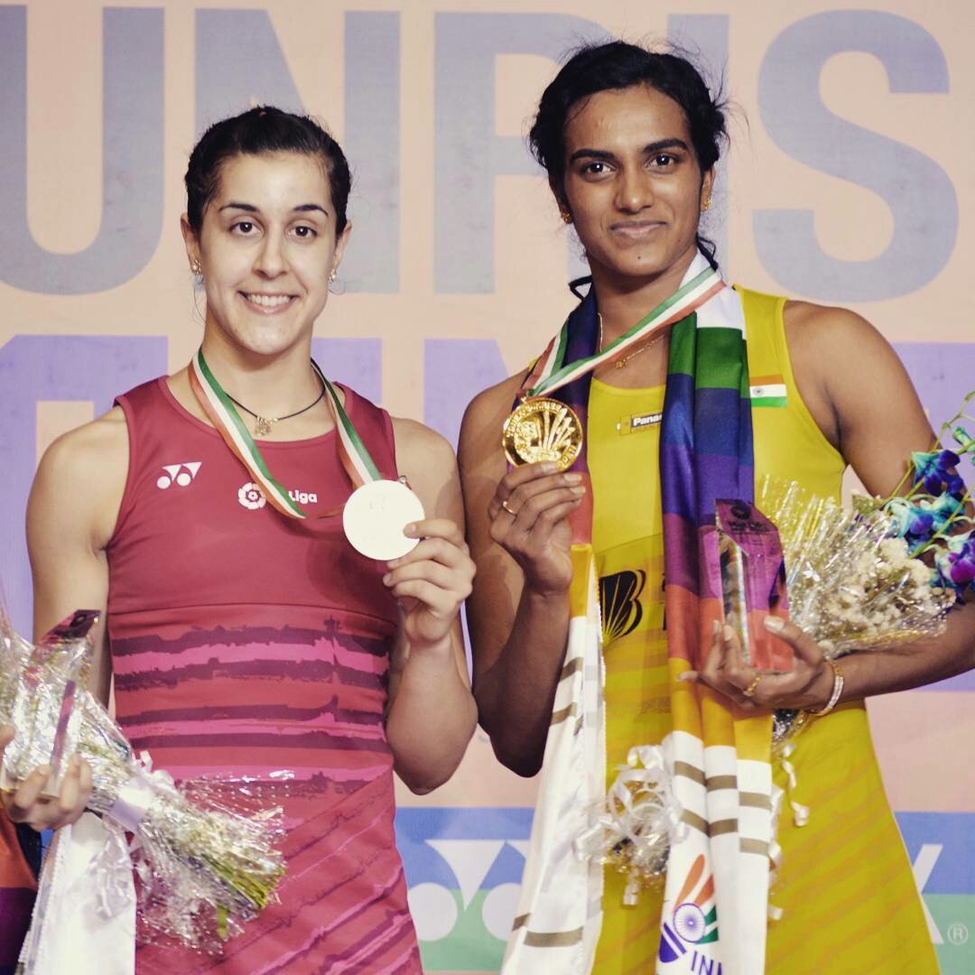 BAI_Media's tweet photo. Good morning from the silver and golden girl of Yonex Sunrise #IndiaSS. #IndiaMeSmash #SindhuvsMarin https://t.co/lSALR9RyuD
