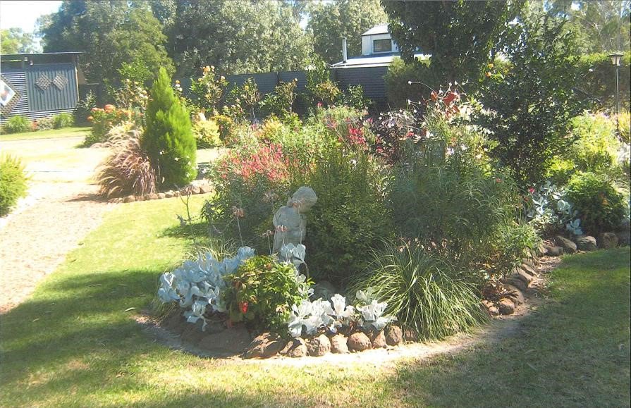 Benalla &amp; District Memorial Hospital Auxiliary presents Open Gardens at Violet Town. Sunday, May 7, 2017. Info at ow.ly/DZEV30am4xf