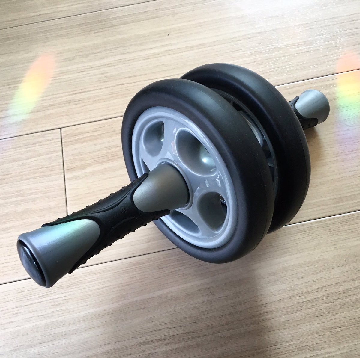 Go羽鳥 私が使ってる腹筋ローラーは Xystus スリムトレーナーtr H 7218 ってヤツです Amazonで1490円 意外と どのメーカーの腹筋ローラーなのか教えて下さい 的な問い合わせが多いので一応メモ Go羽鳥 私が使ってる腹筋ローラーは Xystus スリムトレーナーtr H 7218 ってヤツです Amazonで1490円 意外と どのメーカーの腹筋ローラーなのか教えて下さい 的な問い合わせが多いので一応メモ