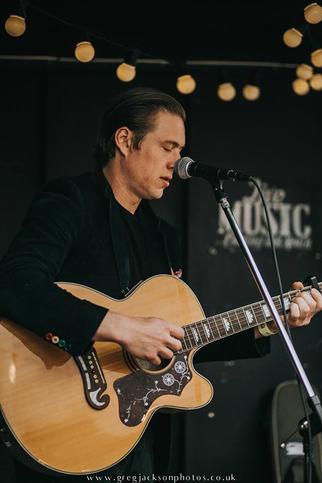 gregoir_jackson's tweet photo. @TomGourlayMusic nice set https://t.co/slnuYmDTOJ