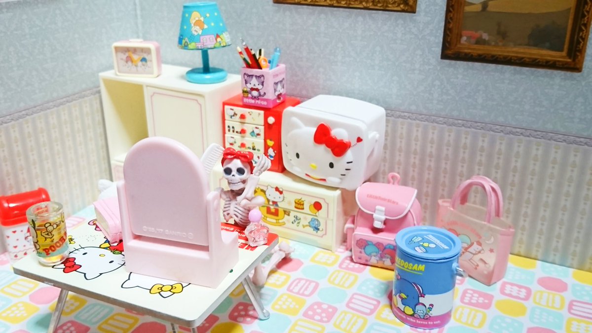 小鳥遊 成兎 あのころハローキティと を買ったぞ 画像には他のミニチュアもあります Poseskeleton ポーズスケルトン リーメント ミニチュア いつもありがとう T Co Vm2nuqjk6b Twitter