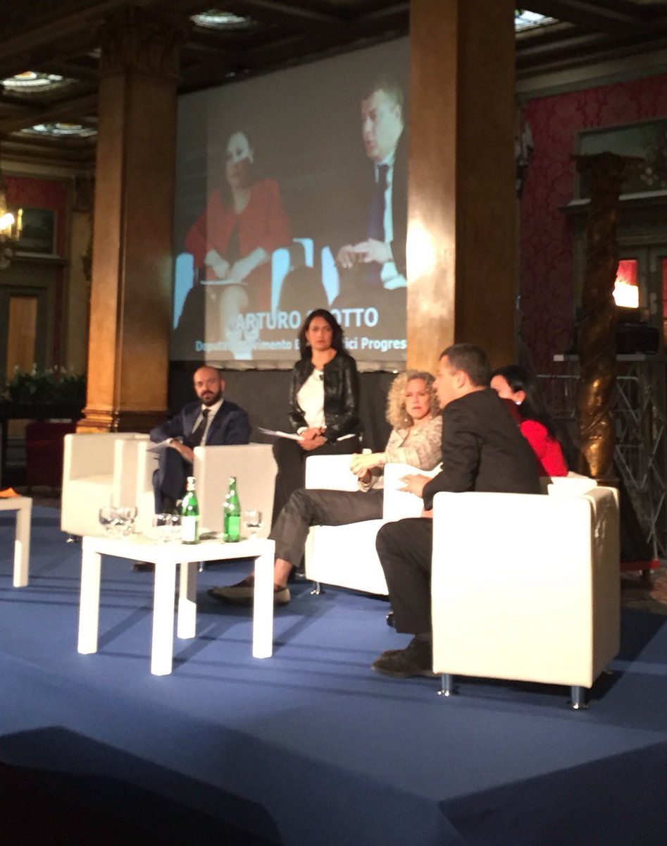ilnotariato's tweet photo. @Arturo_Scotto: Non è battaglia corporativa, ma di difesa della #legalità. Difendere notariato come frontiera a legalità #notaixilsociale https://t.co/FBeh4DIDtI