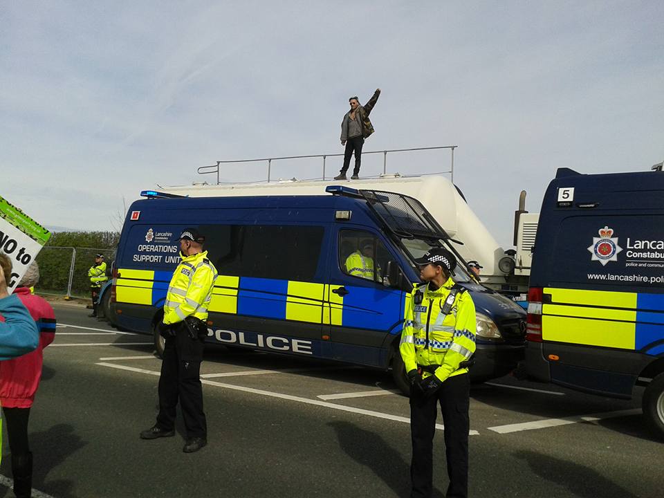 Oh dear. #Fracking <a href="/CuadrillaUK/">Cuadrilla</a> may not get much work done today. Shame for the poor lambs #Logic #WeSaidNo image via <a href="/amiroberts1010/">ami roberts</a>