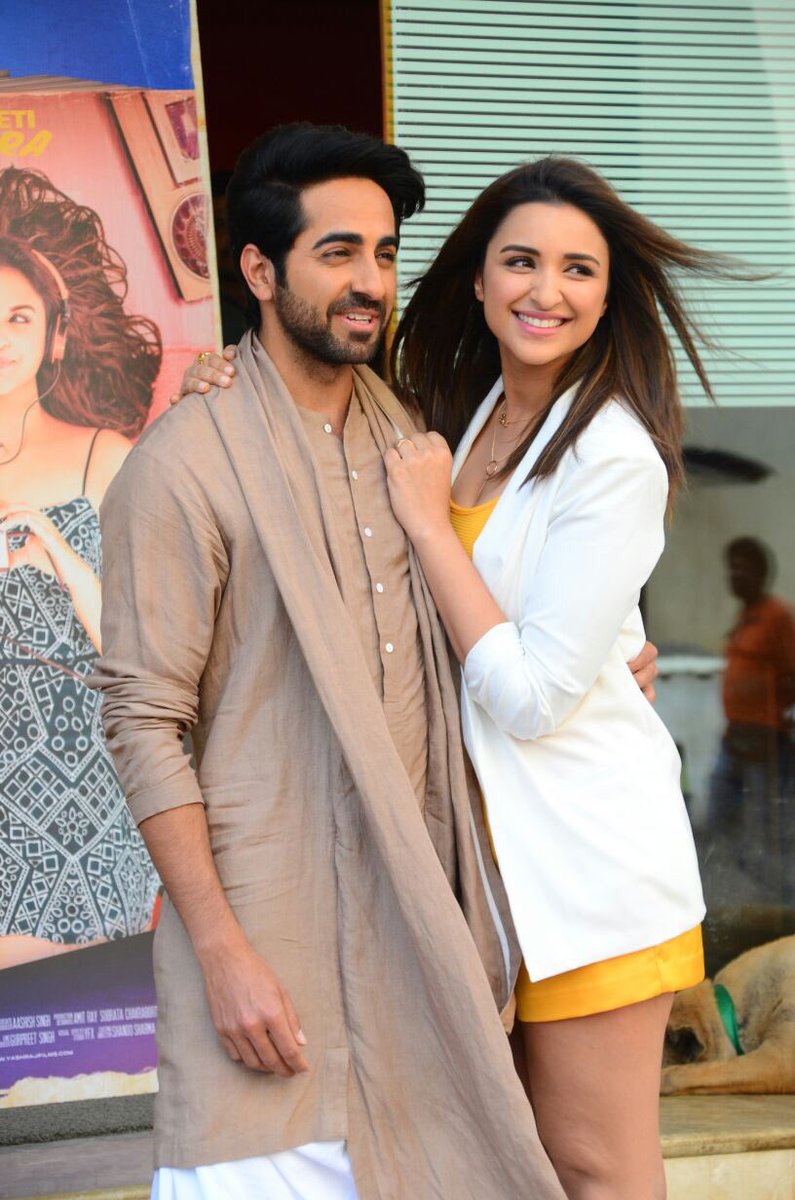 ParineetiChopra's tweet photo. IT BEGINSSSSS!!! #MeriPyaariBindu @ayushmannk https://t.co/hNNKyGS0PD