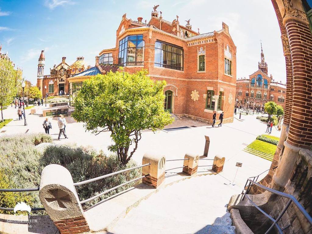 igbcncitizen's tweet photo. a light garden | un jardín de luz · #barcelonacitizen · Recinte Modernista de Sant Pau #santpau⠀
⠀
#InstaWhere : R… https://t.co/KT9zyaBvdS https://t.co/VXVXPnMqTH