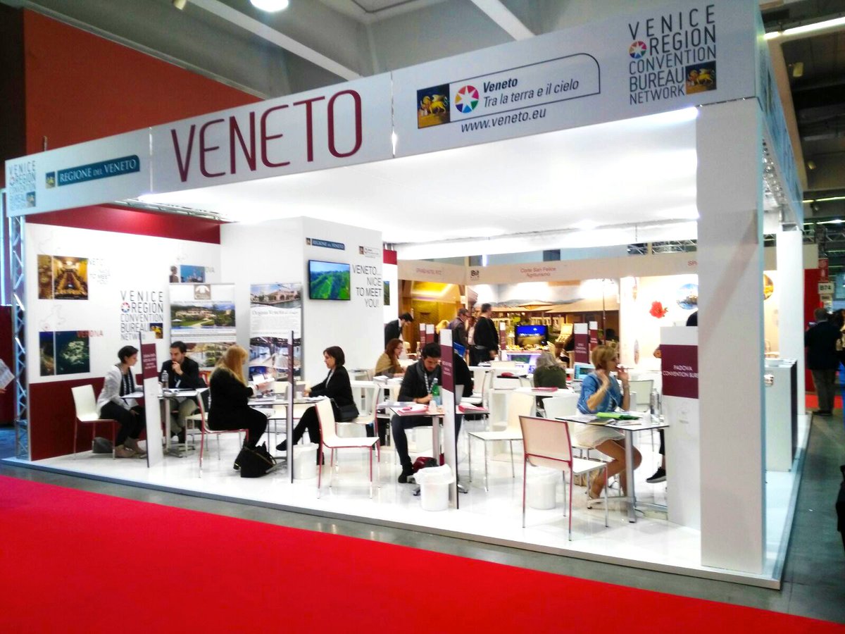 Quanti sono i turisti ogni anno nella <a href="/RegioneVeneto/">Regione del Veneto</a>? Più di 70 mln! I dati li da <a href="/lucazaia/">luca zaia</a> alla <a href="/bitmilano/">BIT</a> . Questo lo stand del Veneto.