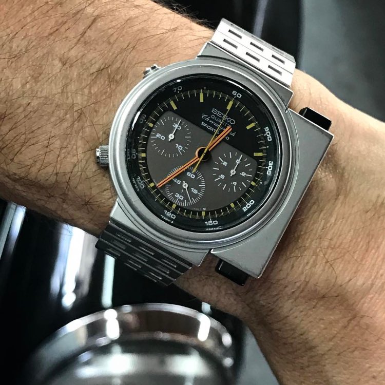 mayctain's tweet photo. #thingslike this #Guigaro designed #Seiko 7A28-7000 #chronograph (with #Porsche photobomb): https://t.co/yUBppBmcRL #vintagewatch https://t.co/vQgRulz9pa