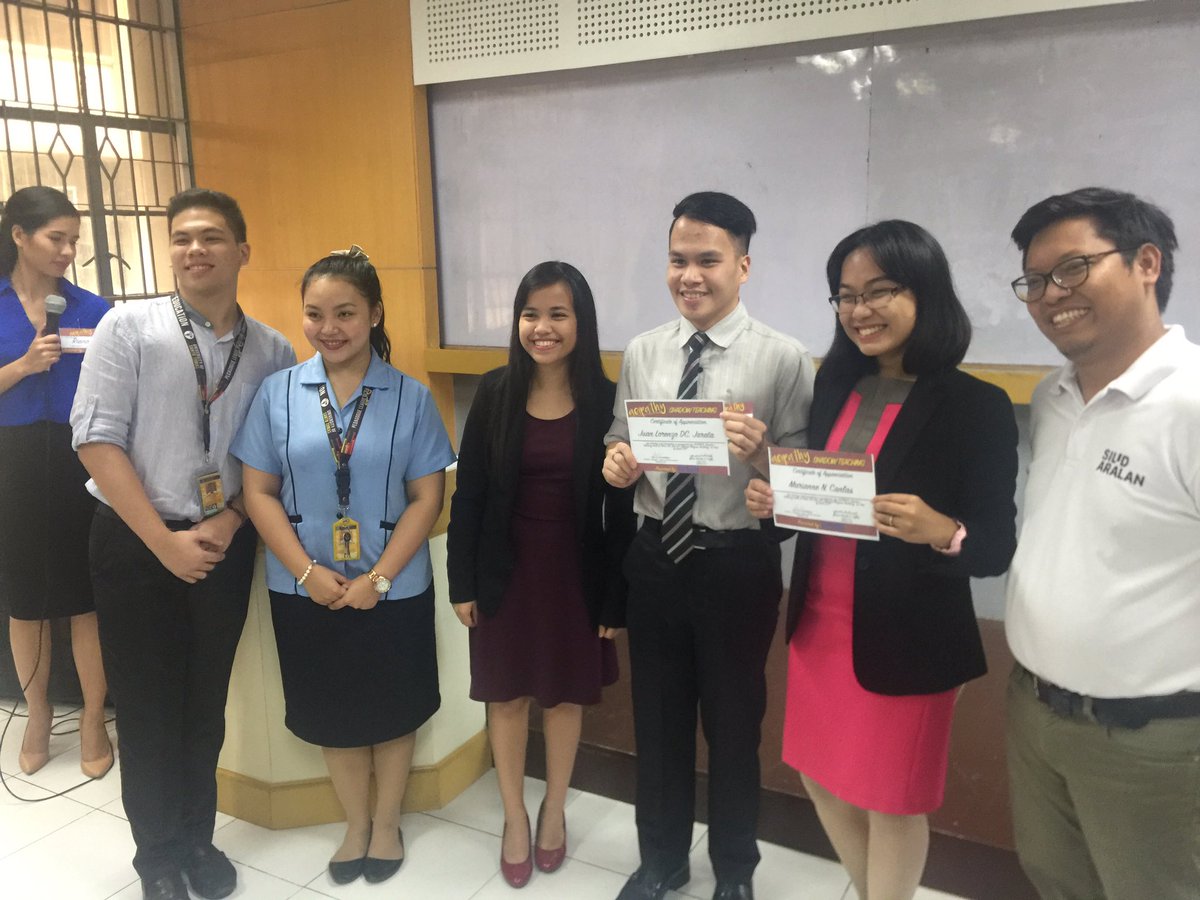 COEPLFE's tweet photo. Awarding Ceremonies for Courseware Donators and Shadow Teachers earlier #AEIPATHY2017 https://t.co/DJV9i8M5hx