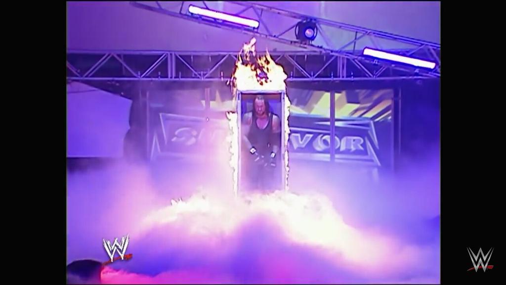 monicaom25's tweet photo. #ThankYouTaker te llevas mi infancia, ponerme los pelos de punta cuando aparecías en el ring te vamos a extrañar 😭😭 https://t.co/ztbKLlPv6z