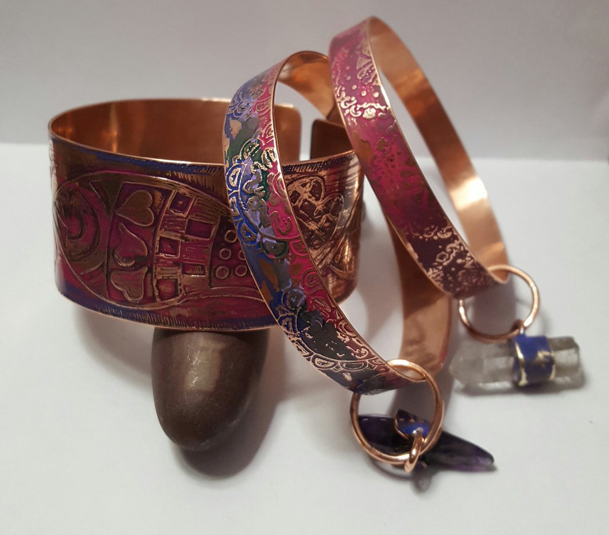 Melanie260198's tweet photo. Gorgeous jewellery at https://t.co/Ww0gQKpGBi #vintage #jewellery #handmade #crystals #bangles #crystalcharms #rings #enamelbangle https://t.co/xjwQNyfEHn