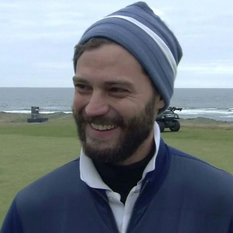 RoratoSilvia's tweet photo. #30DaysOfJamieDornan  #JamieDornanPhotoChallenge  #Day3 #FourEvents #JamieDornan https://t.co/YVSgxX625Y