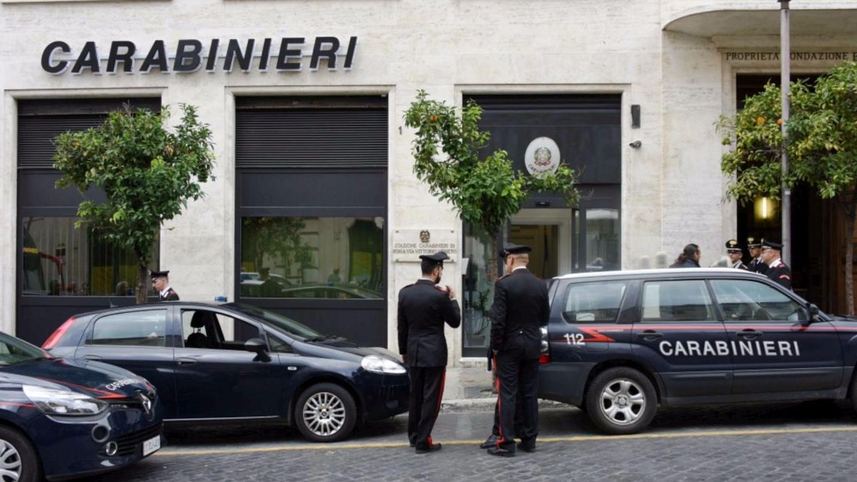 MediasetTgcom24's tweet photo. Blitz carabinieri contro furti di auto nel Milanese: 7 in manette #furtiauto https://t.co/MFbcQvYljw https://t.co/N4FqrydiNk