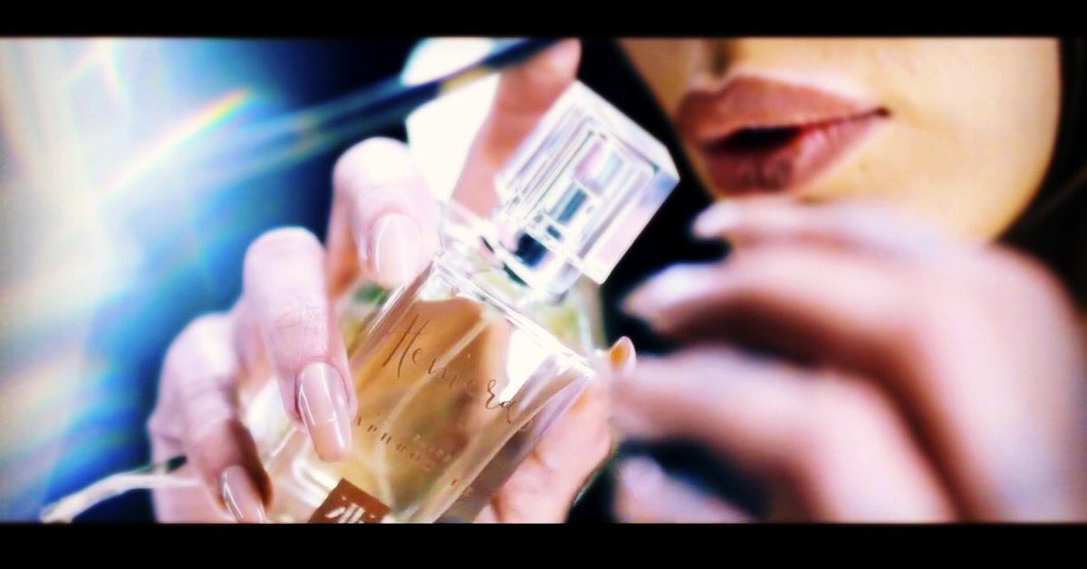 MFFragrance's tweet photo. @PrestonOff Félicitation pour le clip et encore merci pour le parfum si joliment montré.  #mikefrancois #aureliepreston #cerebral #fragrance https://t.co/Siwlp5tPWf
