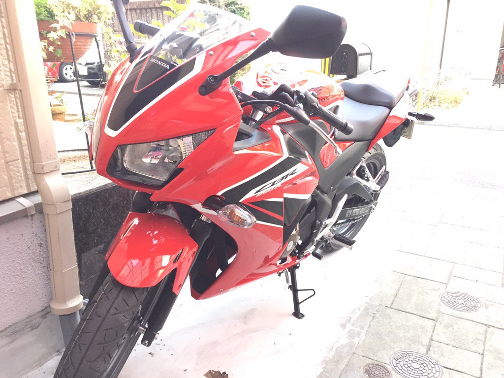 zxyem's tweet photo. ついにバイク納車したぞ‼︎ https://t.co/9XyF1E1TJr