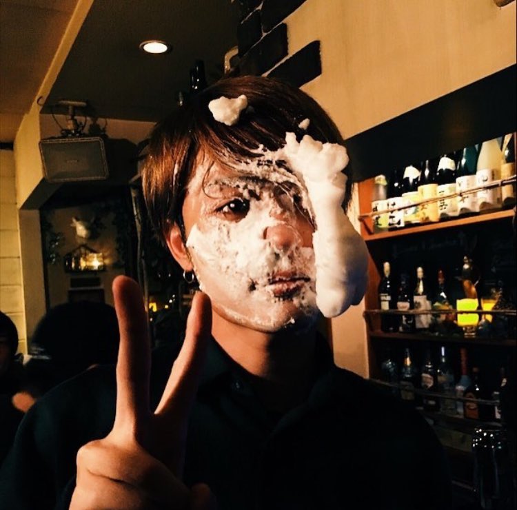 toooooru_10969's tweet photo. Toruの誕生日までに1207RT🎂

#ONEOKROCK 
#Toru
#RTした人全員フォローする 
#OORerさんRT 
#OORerさんと繋がりたい 
#拡散希望 

なかなか難しいかな😅😅😅 https://t.co/iamMfG2vXl