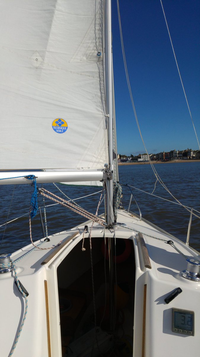 BaySeaSchool's tweet photo. Extra Easter sailing places due to last minute cancellations on 12/13 &amp; 14/15 April beginners yacht sailing course. https://t.co/9LdtbeZjIO https://t.co/ZWvRAEioLE