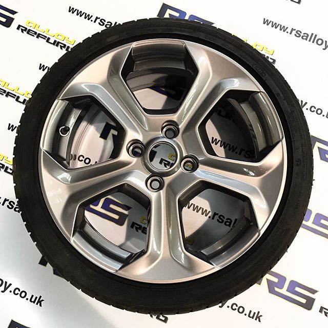 rsalloyrefurb's tweet photo. Ford Fiesta wheels with Ford Chrome on! 
#cars #rsalloys #wheels #wheelrefurb #wheelrefurbishment #ford #fordfiesta #fordchrome https://t.co/X1bJbgg3YI