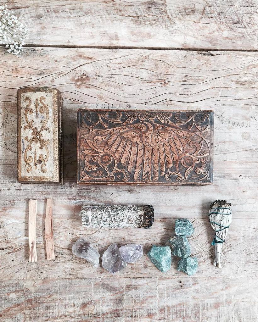 PortraitHaarlem's tweet photo. Pretty details from our shoot with @peetershanneke #rockyourworld https://t.co/bgBhMTTh7K | https://t.co/CIQ50sEXul