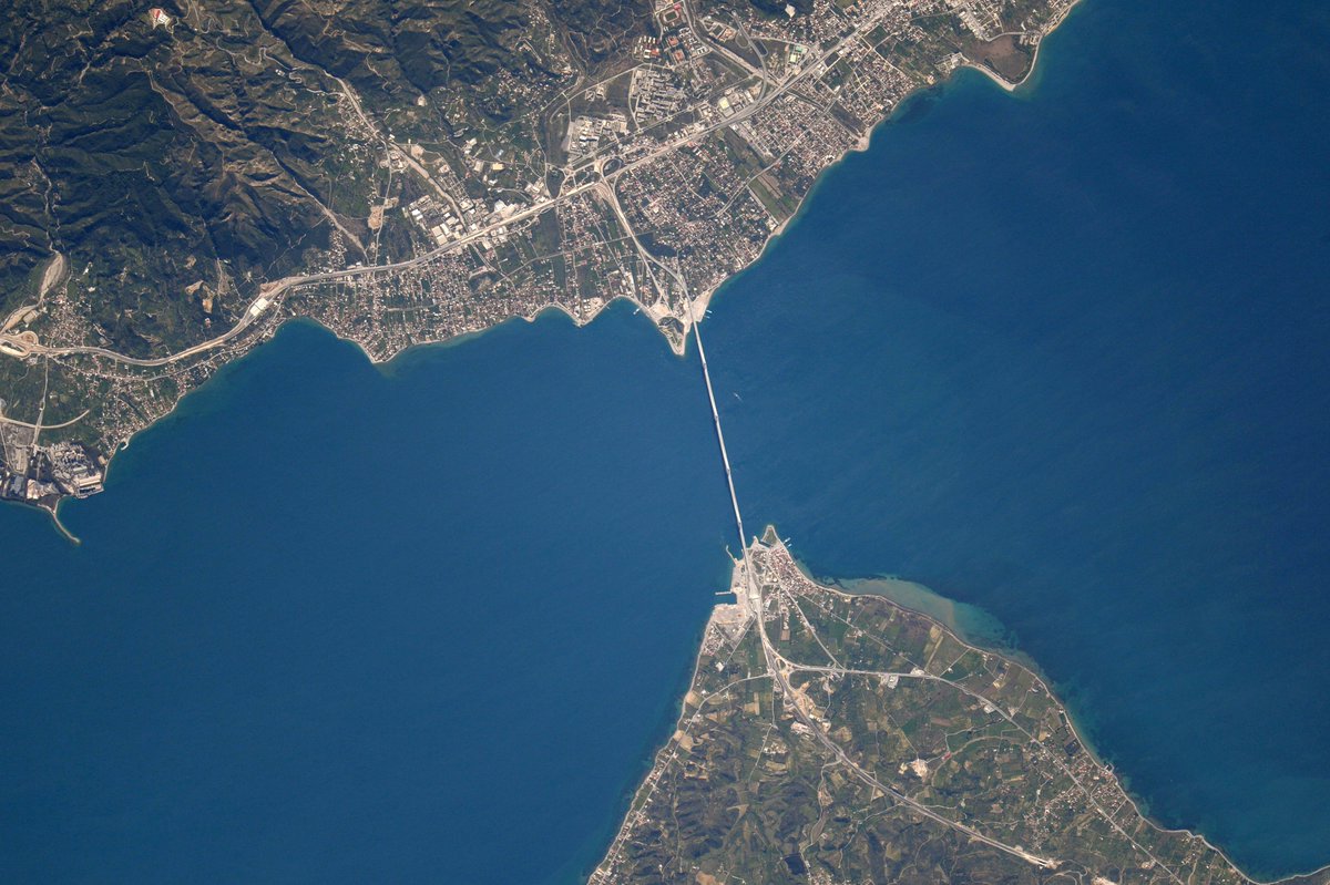Thom_astro's tweet photo. Build more bridges, less walls! Rion-Antirion bridge in #Greece. #mondaymotivation https://t.co/5hgCYtYKYn https://t.co/uwAcOC619E