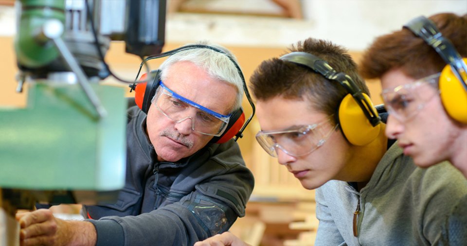 Apprenticeships's tweet photo. Make #apprentices the life blood of your business. Search #apprenticeships on GOV.UK today https://t.co/kevwaXh8gy https://t.co/JW3FCFmxVf