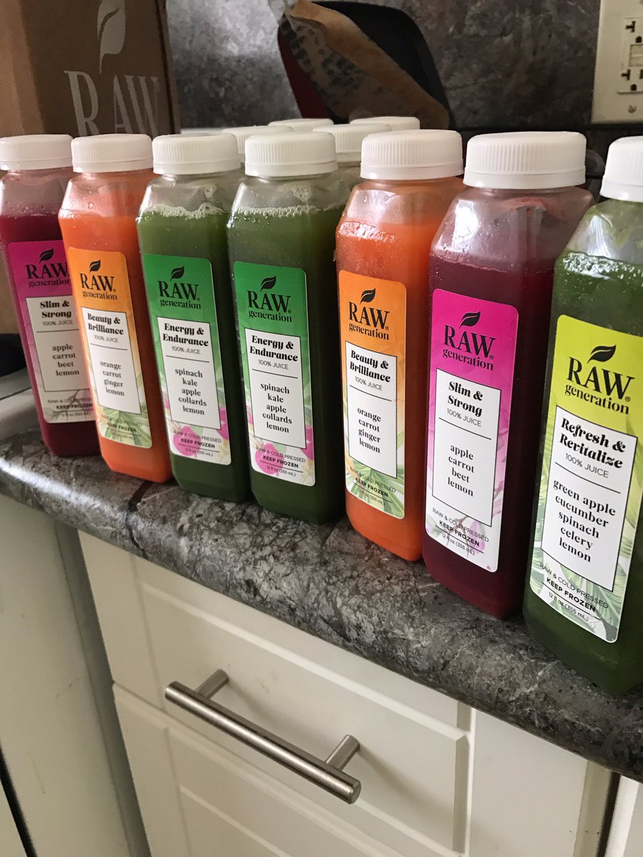 PHAtraveler's tweet photo. Doing a 3 day juice cleanse. Plenty of water and 6 delicious Rawgeneration juices. #cleanse #enzymes #restart #rawgeneration https://t.co/8geEY9cFTZ