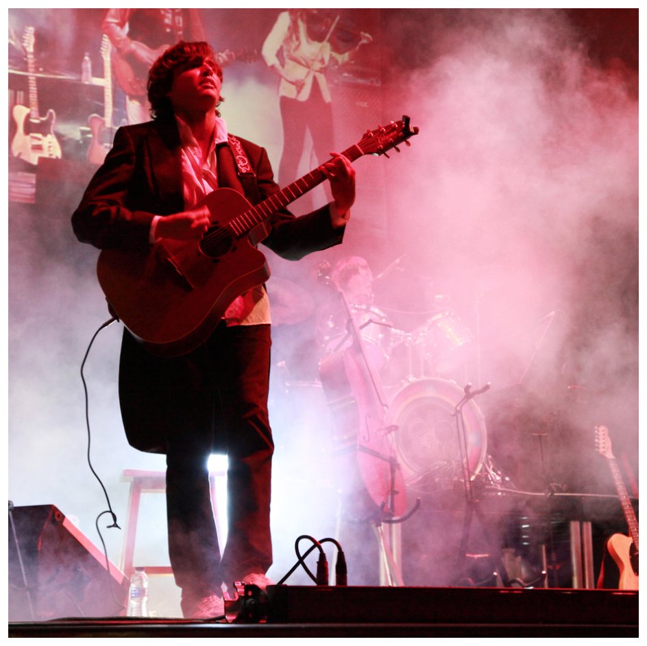 Bootlegger_bars's tweet photo. Tonight we have Sion Dafydd Dawson-blues,folk,pop,guitar,cello,bass..what a talent!Happy Hour is all night too!What a way to start the week! https://t.co/tkJk4CnpZM