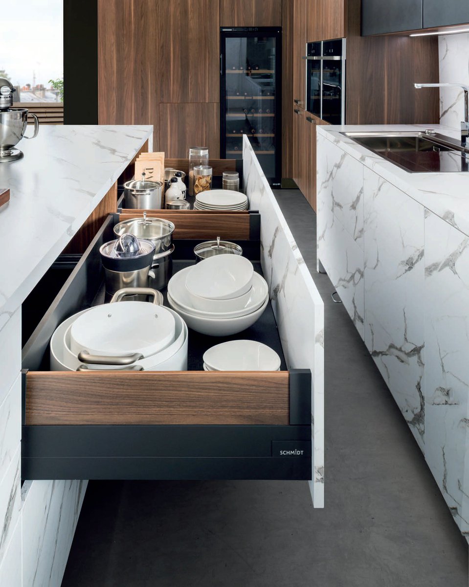 kitchensinbath's tweet photo. Standard at 57.5 cm &amp; extra deep at 70 cm drawer boxes give maximum storage options. With standard smoke glass sides or in 32 colours. https://t.co/JpjLw80ZRM
