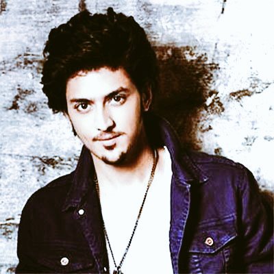 KinshukHolics's tweet photo. KinshukHolics! 

We are here with the common profile picture we have to use on Kinshuk's bday ❤ 

Do no change, just save and use the same. https://t.co/VlVJFtMkDD