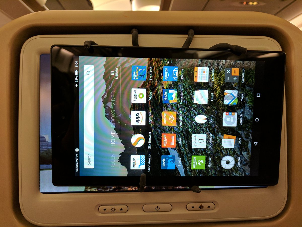 SaNDyRocku's tweet photo. So far the best use of #Breffo & #kindlefirehd #amazonvideo in a plane. https://t.co/aYYeGgYonE