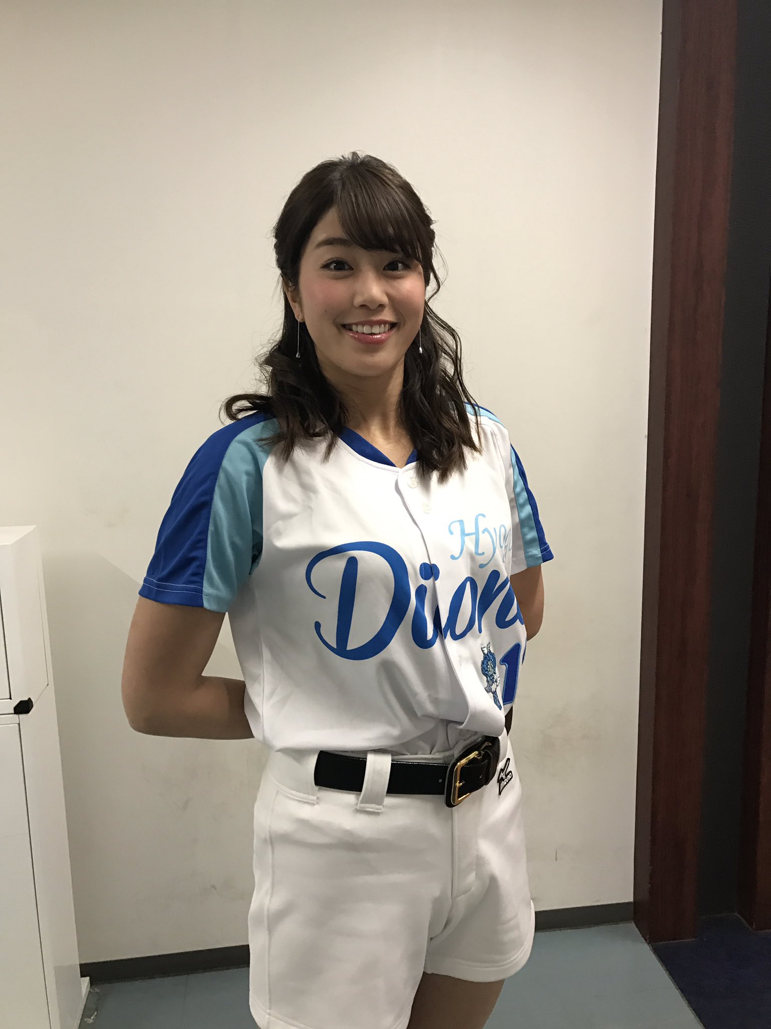 女神スポーツ Auf Twitter このあと稲村亜美が兵庫ディオーネの開幕戦で始球式に登場 番組はその模様に独占密着 グラウンドから生中継しちゃいます 自己最速の110キロを目指すそうです 稲村亜美 始球式 京セラドーム