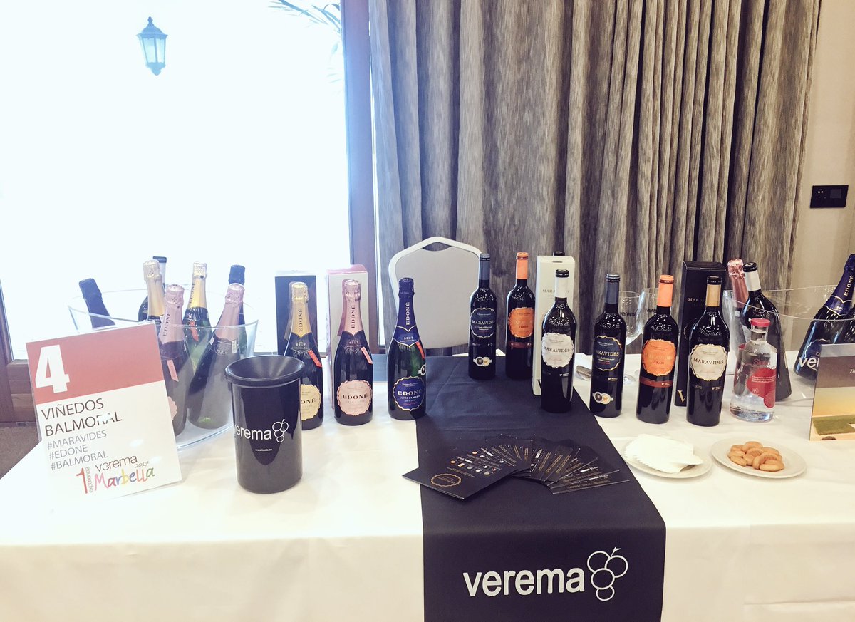 Verema's tweet photo. Empiezan a llegar los stands más madrugadores en #VeremaMarbella @ArgenceresWine #Valmoral #Maravides #edone @BdeAlberto https://t.co/nTdGpSqJfs