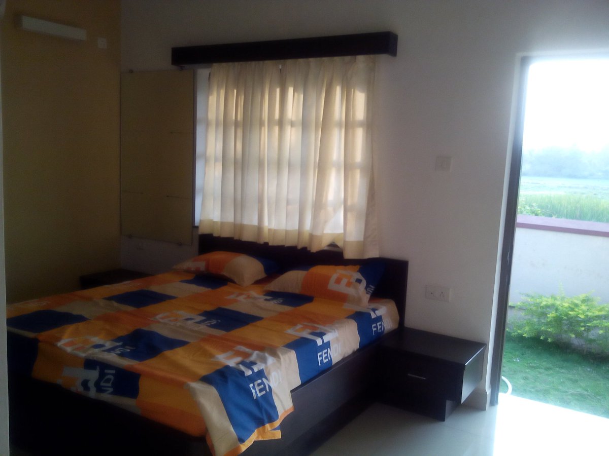GPV_Panjim's tweet photo. Ready to move in #RowVilla for sale situated in a peaceful and scenic village of #Siolim #NorthGoa #FieldView #Goa #Beach #incredibleindia https://t.co/7YigasOC4Y