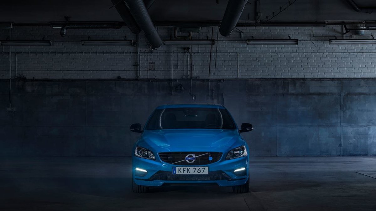 CarWhoops's tweet photo. @VolvoAutoIndia is all set to launch S60 Polestar on April 14. Will compete with the likes of Mercedes-Benz and BMW.
#VolvoS60 #NewCar https://t.co/9xWvy1f9cg