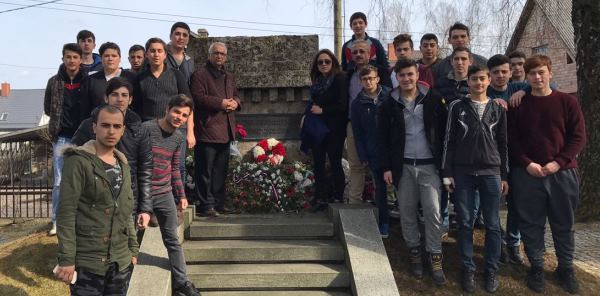 METEM ÖĞRENCİLERİ, CESİS TÜRK ŞEHİTLİĞİ'NDE sapanca.com.tr/k/h/8468 #sapanca